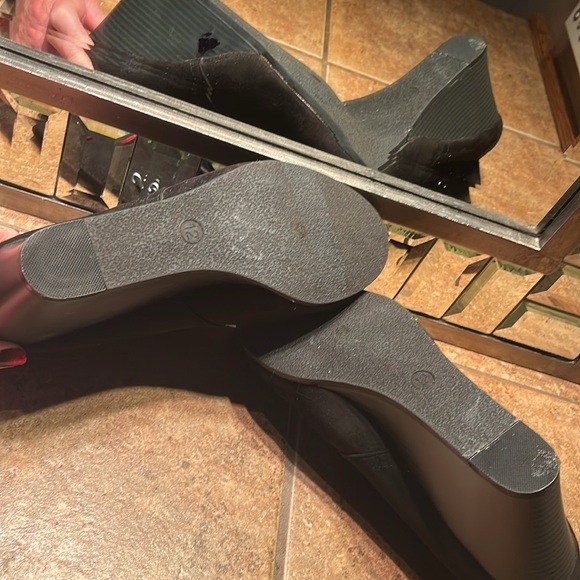 Arizona Jeans Black Suede Lace  Up Booties - Picture 4 of 8